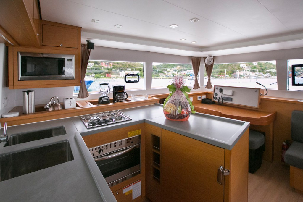 Yacht LAGOON - 450 F "Moët"