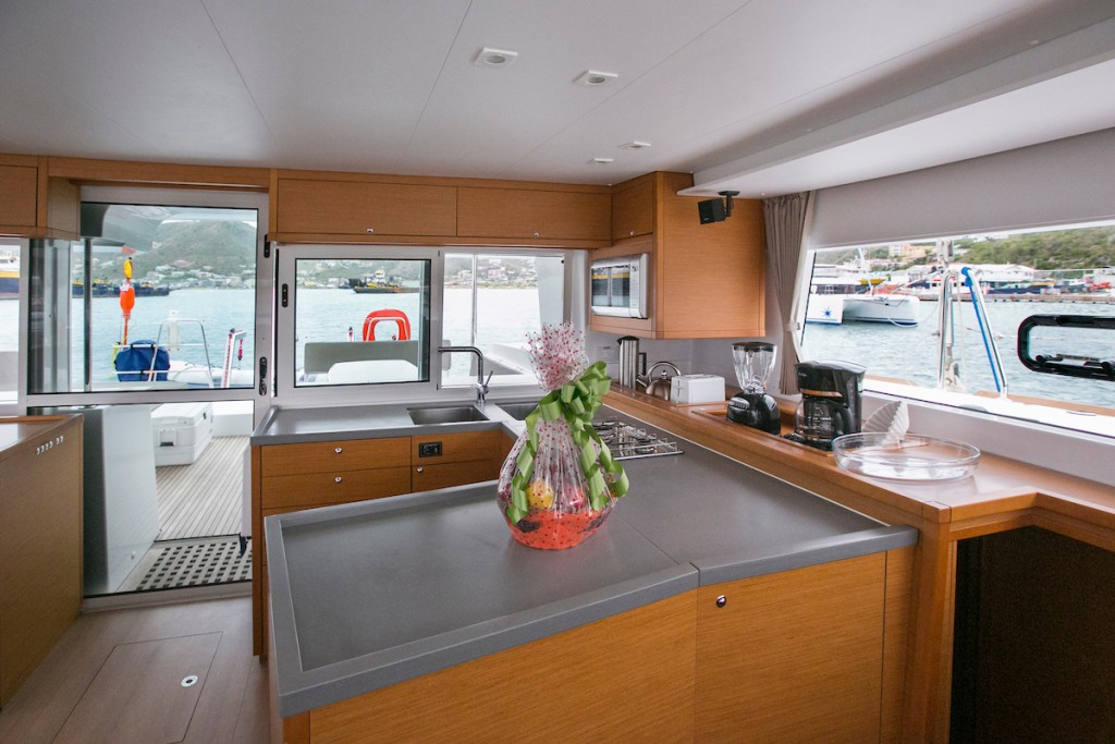 Yacht LAGOON - 450 F "Moët"