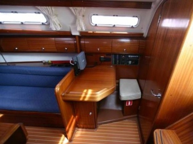 Yacht BAVARIA - 32 "Elizabet"