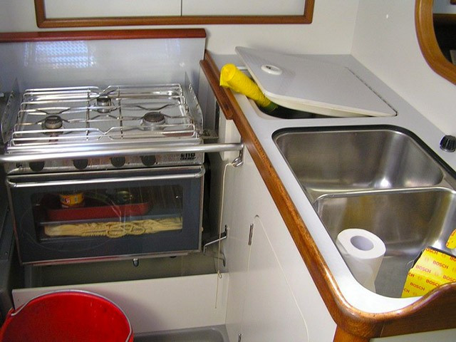 Yacht DEHLER - 34 "B & B"