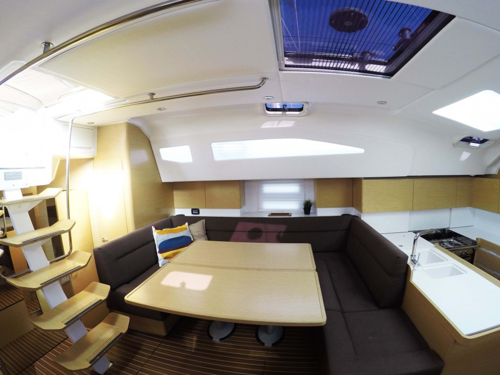 Yacht ELAN - Impression 50 "P & B"