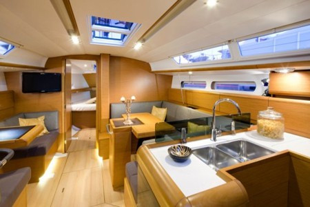 Yacht JEANNEAU - Sun Odyssey 419 "Dark Eyes"