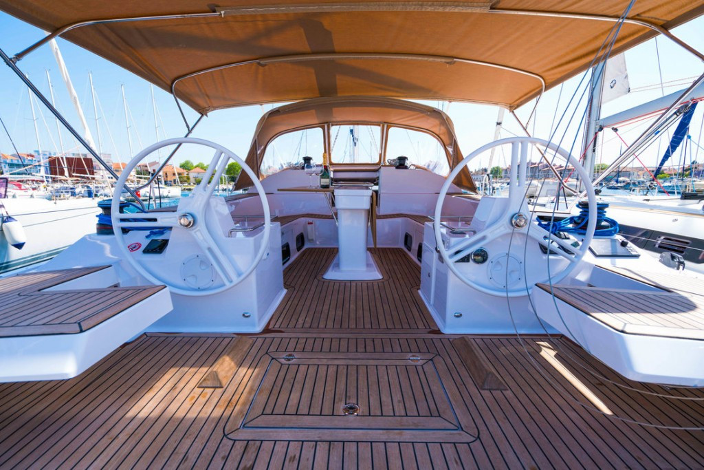 Yacht ELAN - Impression 50 "Sasha"