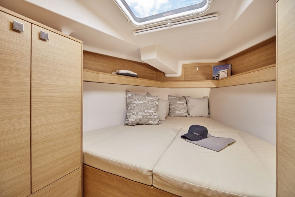 Yacht ELAN - E4 "Shark"