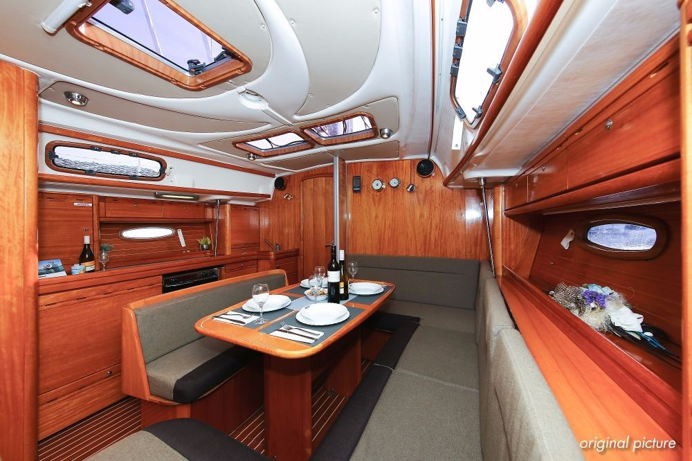 Yacht BAVARIA - 39 Cruiser "Linda"