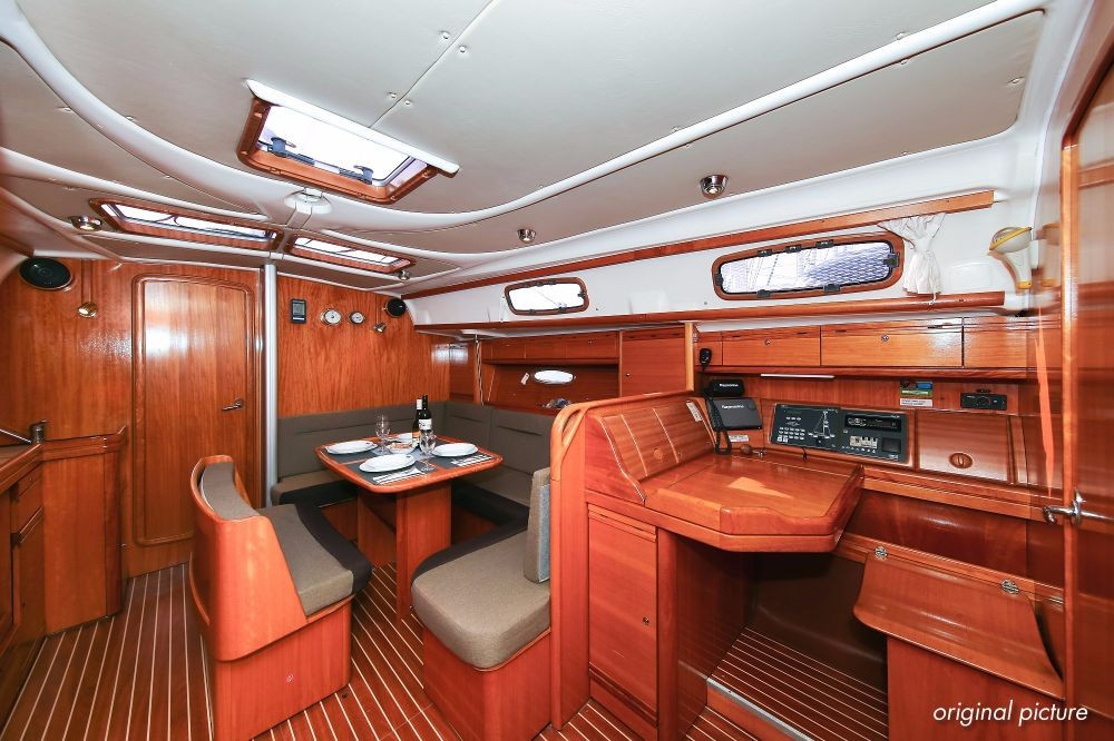 Yacht BAVARIA - 39 Cruiser "Linda"