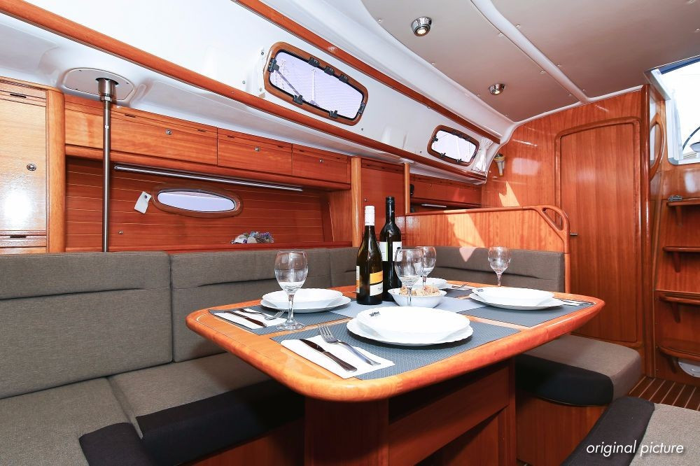 Yacht BAVARIA - 39 Cruiser "Linda"