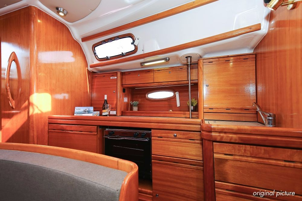 Yacht BAVARIA - 39 Cruiser "Linda"