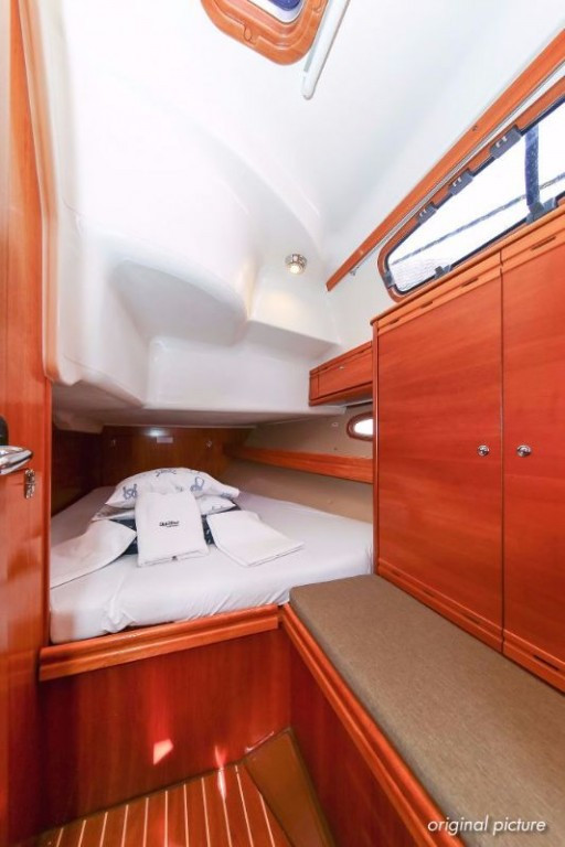 Yacht BAVARIA - 39 Cruiser "Linda"