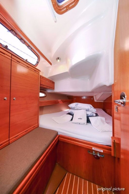 Yacht BAVARIA - 39 Cruiser "Linda"