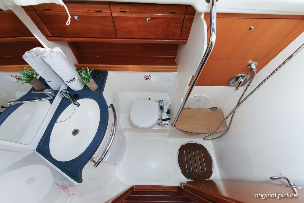 Yacht BAVARIA - 39 Cruiser "Linda"