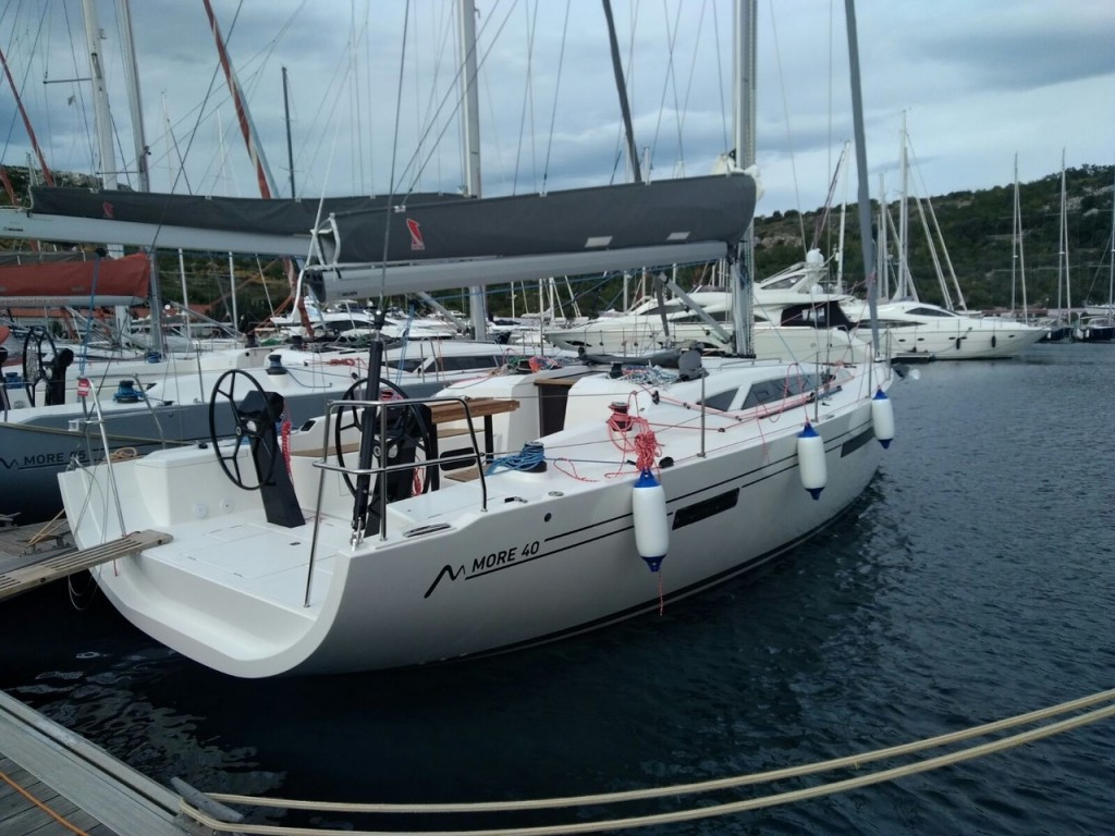 Yacht MORE - 40 "Small More"