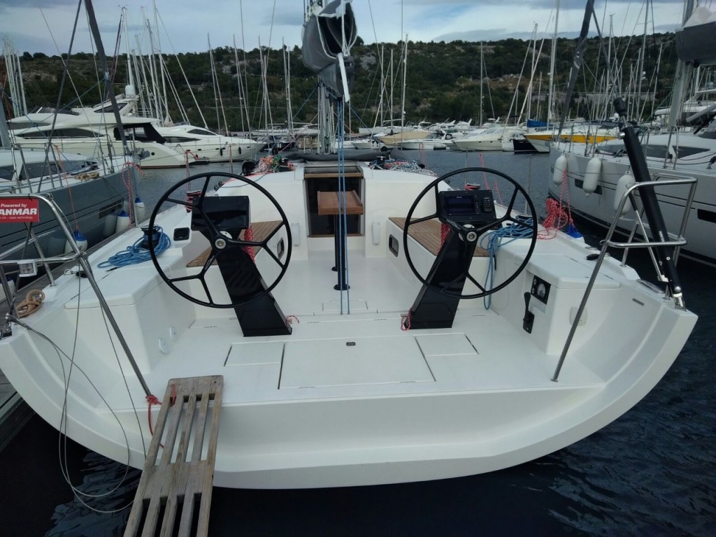 Yacht MORE - 40 "Small More"