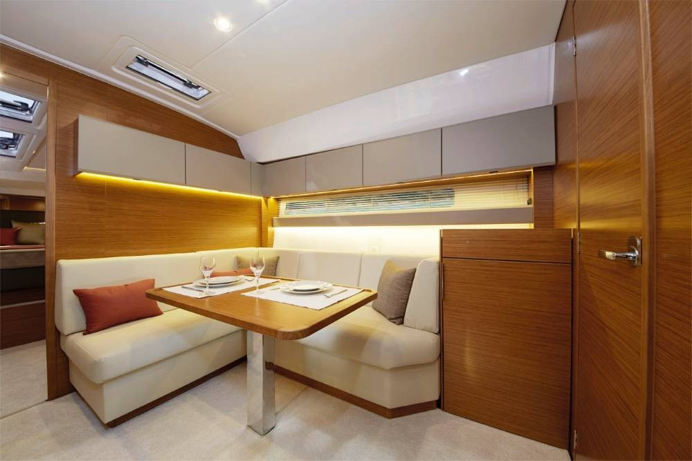 Yacht BAVARIA - S45 HT "Varola"