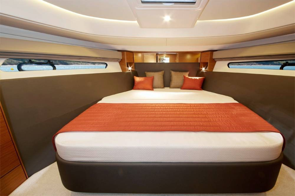 Yacht BAVARIA - S45 HT "Varola"