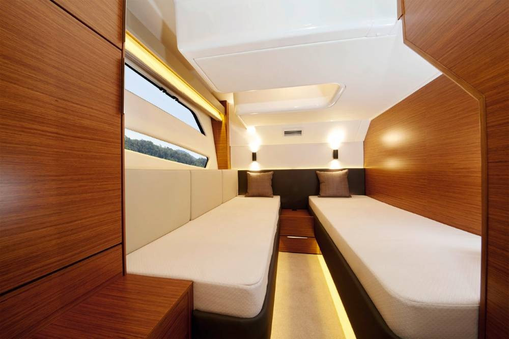 Yacht BAVARIA - S45 HT "Varola"