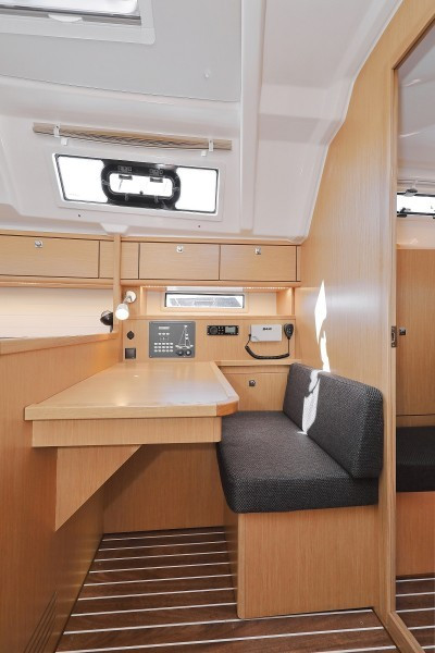 Yacht BAVARIA - Cruiser 41 "Hemonaty"