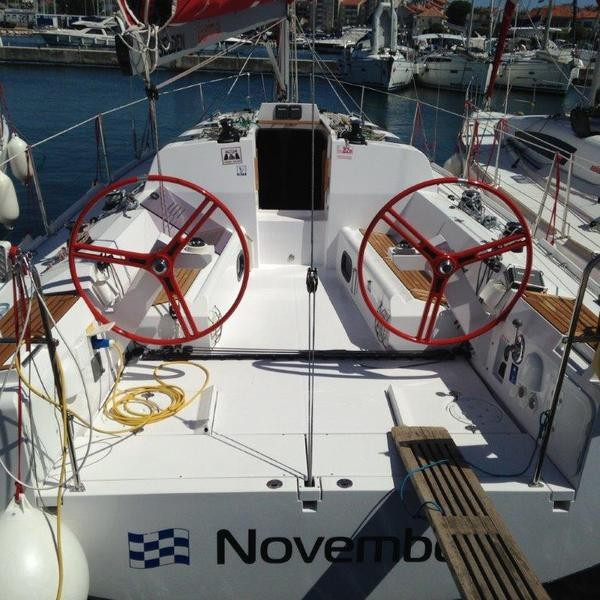 Yacht ELAN - 350 "November"