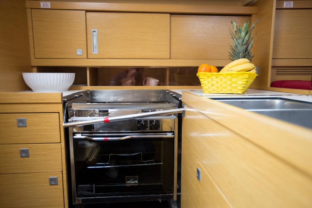 Yacht ELAN - 350 "November"