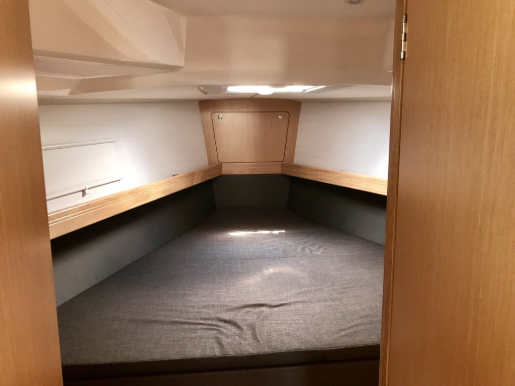 Yacht BAVARIA - Cruiser 41 "Leonidas"