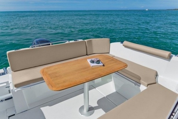 Yacht BENETEAU - Antares 8 OB "Angela"