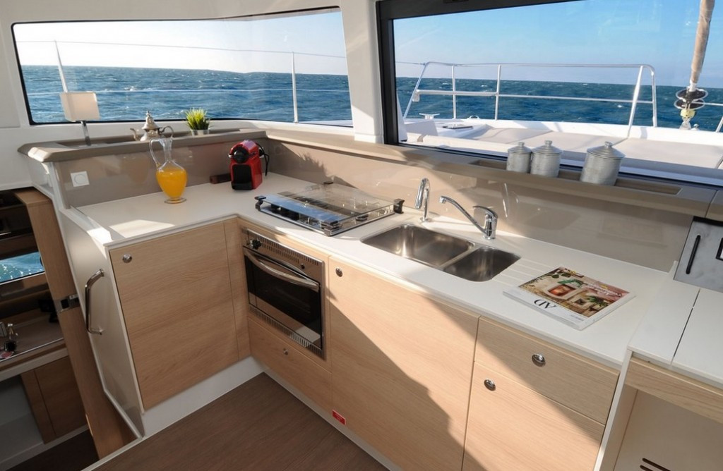 Yacht CATANA - Bali 4.1 "Testa"