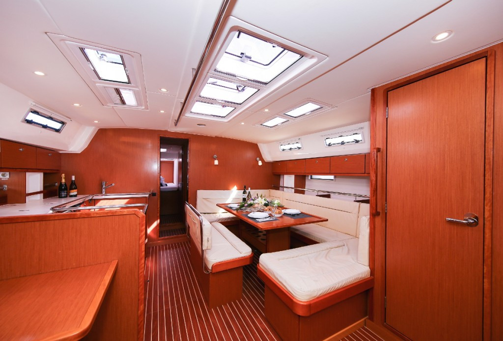 Yacht BAVARIA - Cruiser 50 "Godspeed"