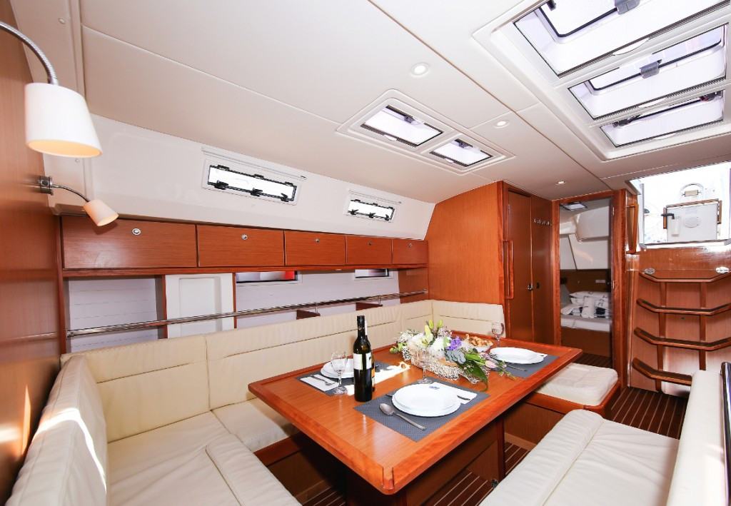 Yacht BAVARIA - Cruiser 50 "Godspeed"