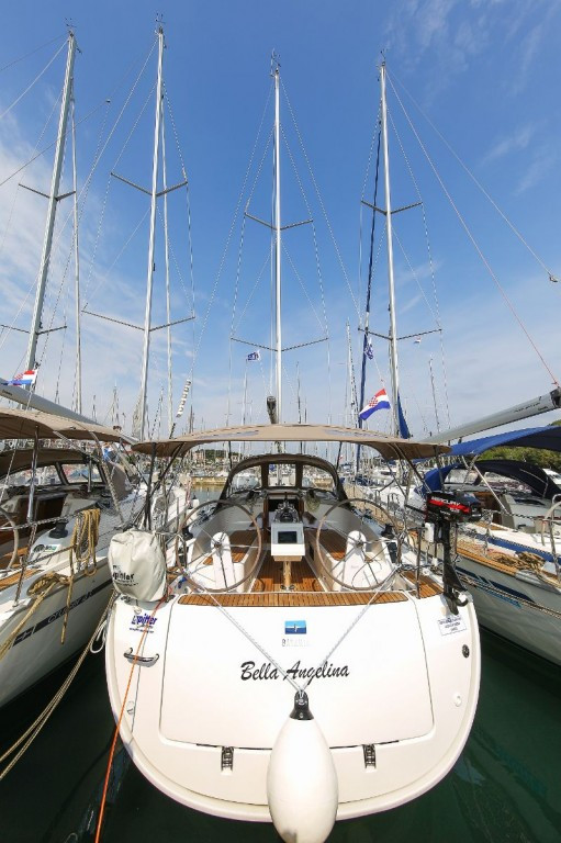 Yacht BAVARIA - Cruiser 37 "Bella Angelina"