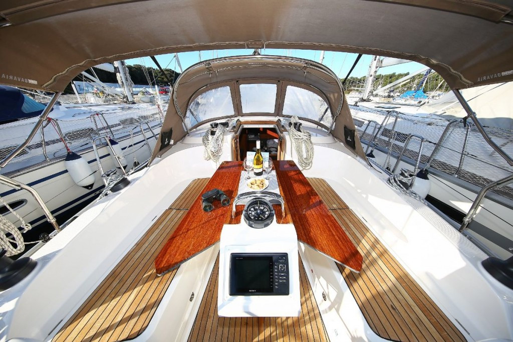 Yacht BAVARIA - Cruiser 37 "Bella Angelina"