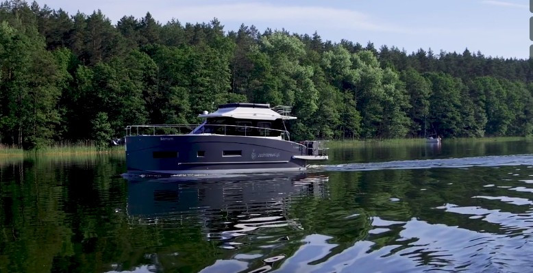 Yacht COBRA YACHTS - Futura 40 Grand Horizont "Muneca"