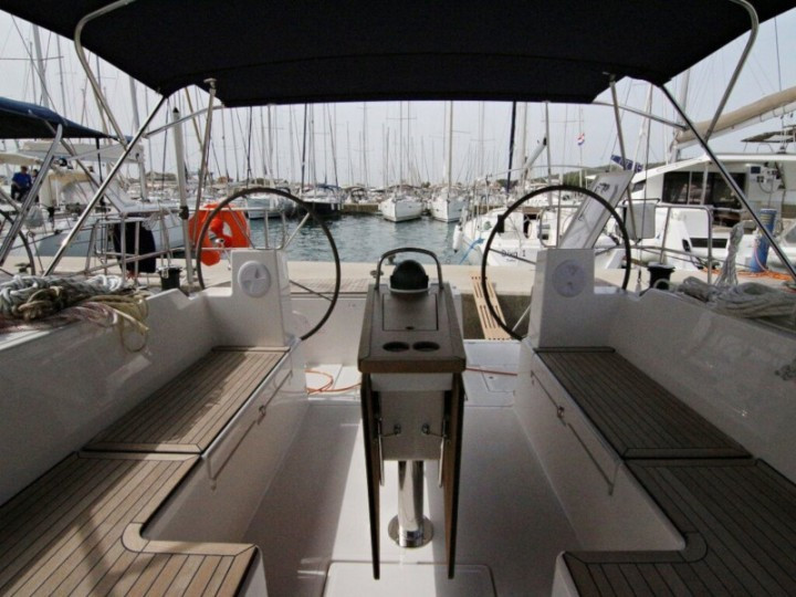 Yacht BAVARIA - C45 "Twiggy"