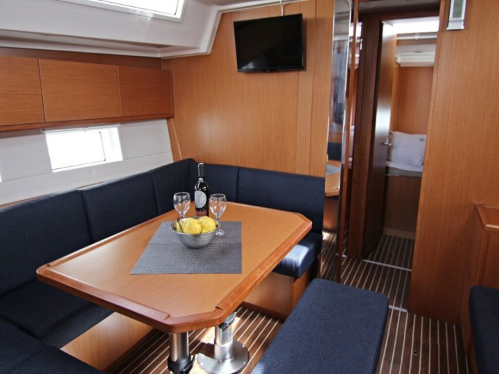 Yacht BAVARIA - C45 "Twiggy"