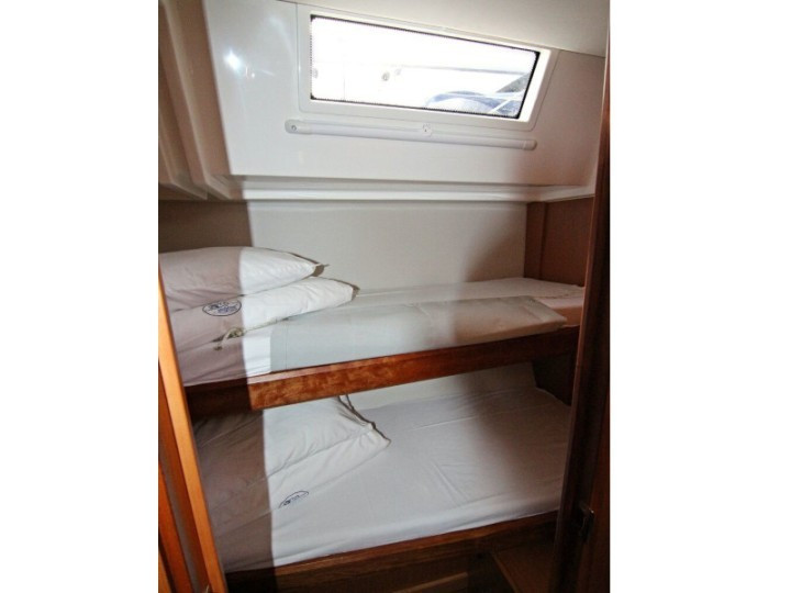 Yacht BAVARIA - C45 "Twiggy"