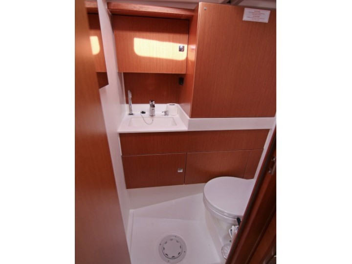 Yacht BAVARIA - C45 "Twiggy"