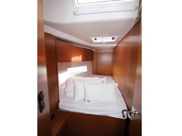 Yacht BAVARIA - C45 "Twiggy"