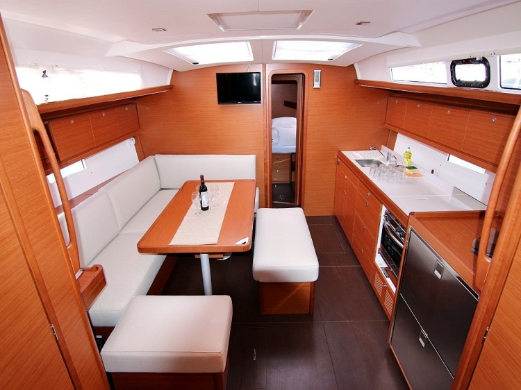 Yacht DUFOUR - 460 Grand Large "Lola"