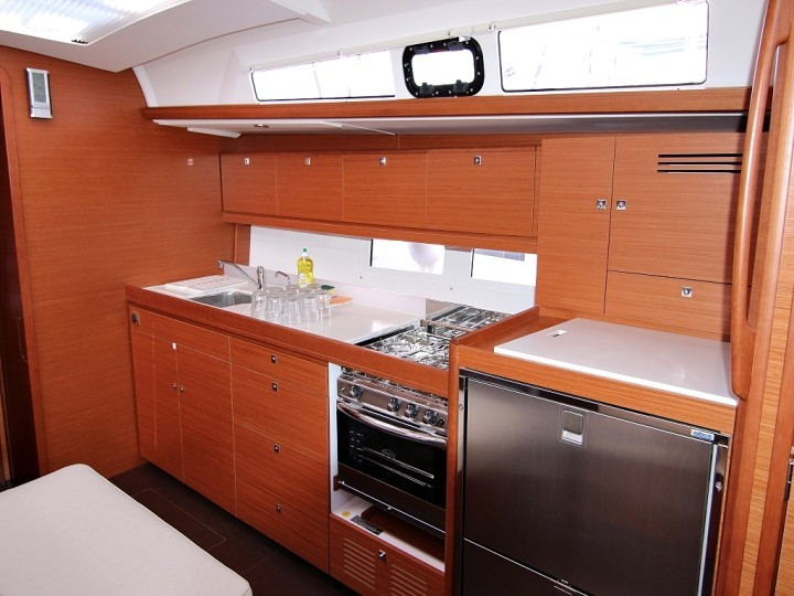 Yacht DUFOUR - 460 Grand Large "Lola"