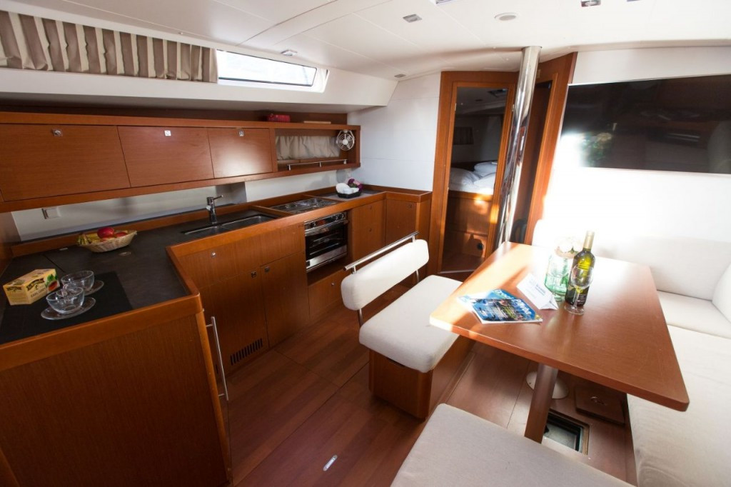 Yacht BENETEAU - Oceanis 45 "Nesi 2"