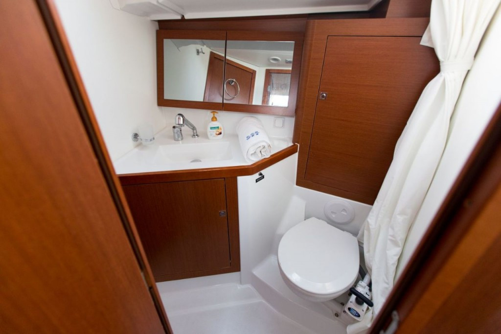 Yacht BENETEAU - Oceanis 45 "Nesi 2"