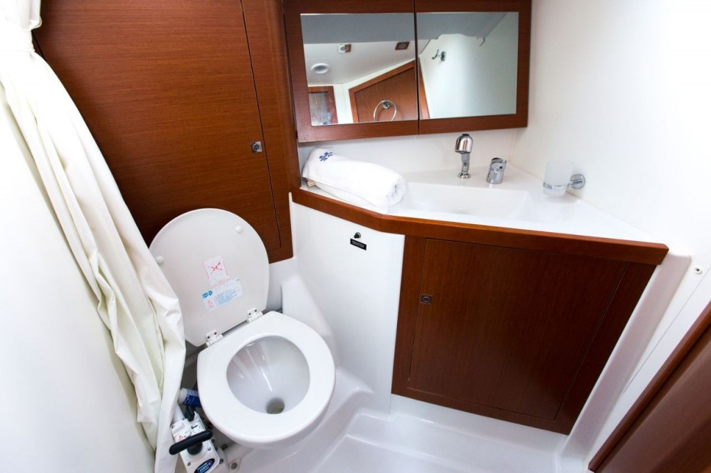 Yacht BENETEAU - Oceanis 45 "Nesi 2"