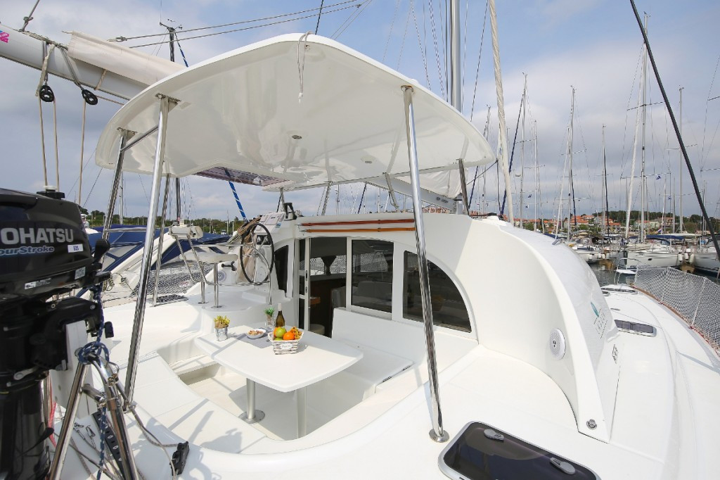 Yacht LAGOON - 380 "Eos"