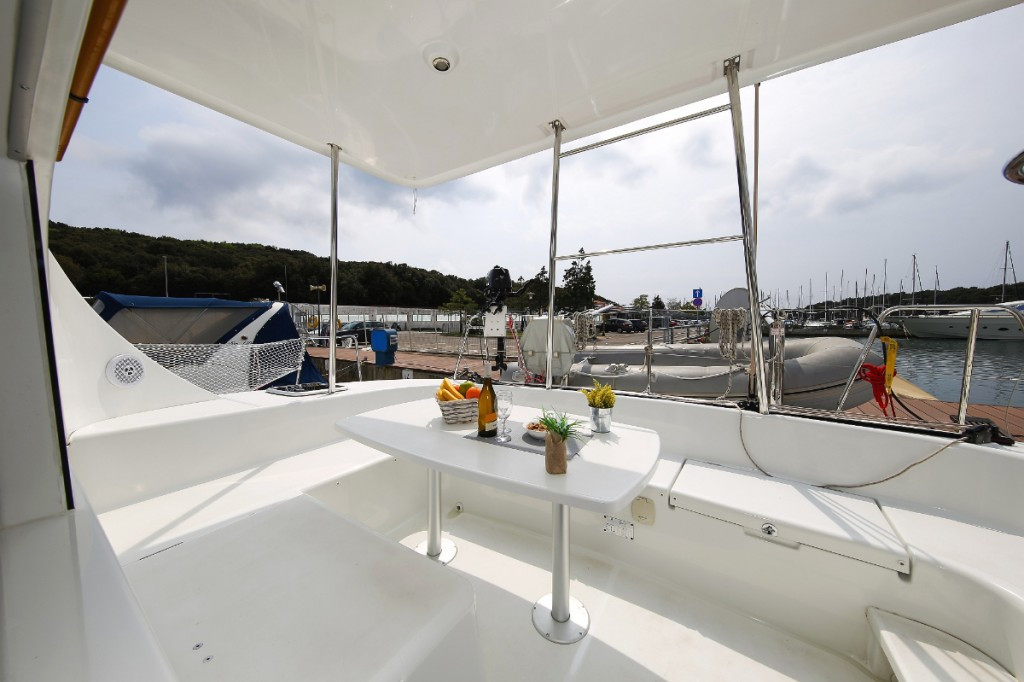 Yacht LAGOON - 380 "Eos"