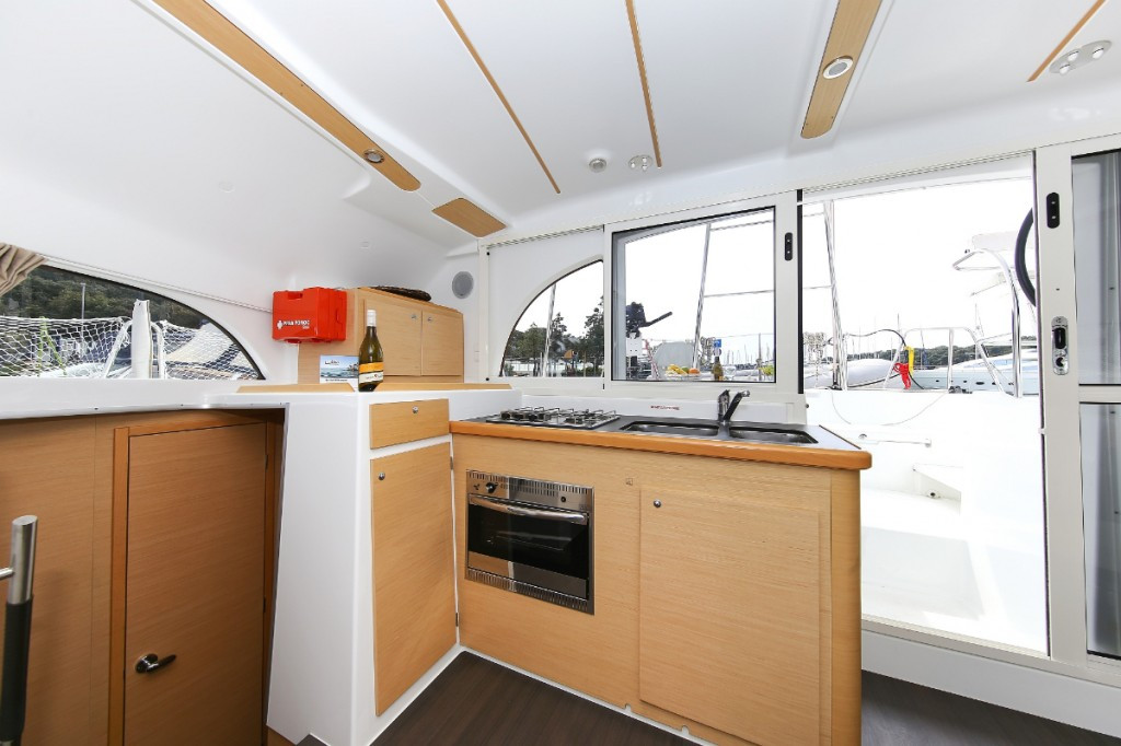 Yacht LAGOON - 380 "Eos"