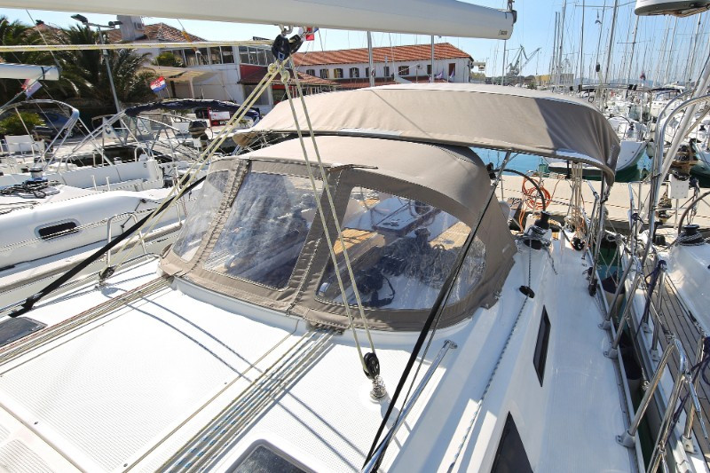 Yacht BAVARIA - Cruiser 37 "Adriana"