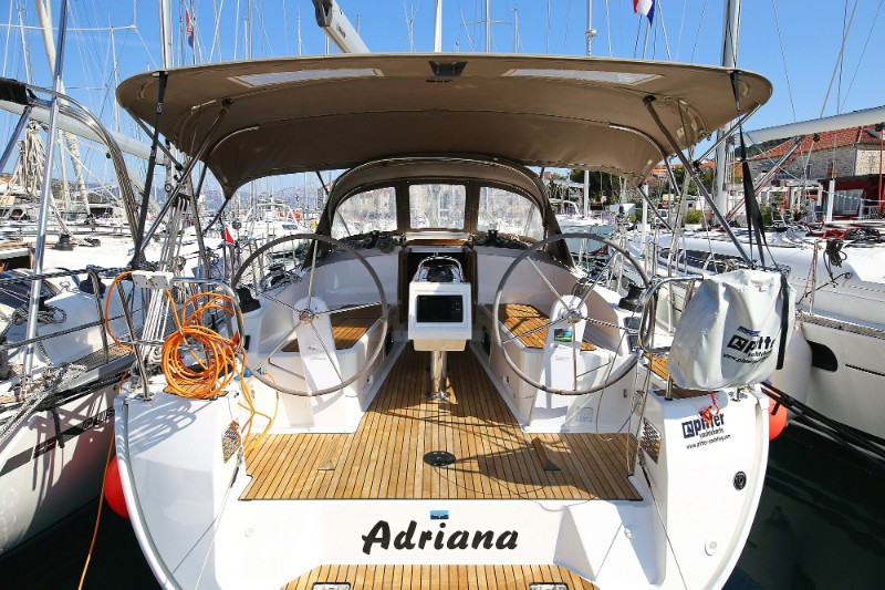 Yacht BAVARIA - Cruiser 37 "Adriana"