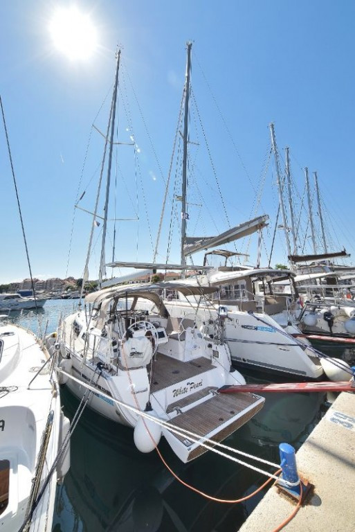 Yacht BAVARIA - Cruiser 37 "White Pearl"