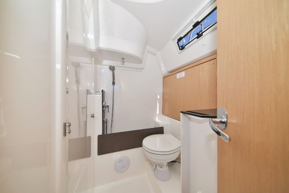 Yacht BAVARIA - Cruiser 37 "White Pearl"