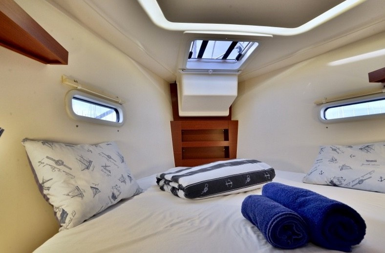 Yacht HANSE - 388 "Jolana"