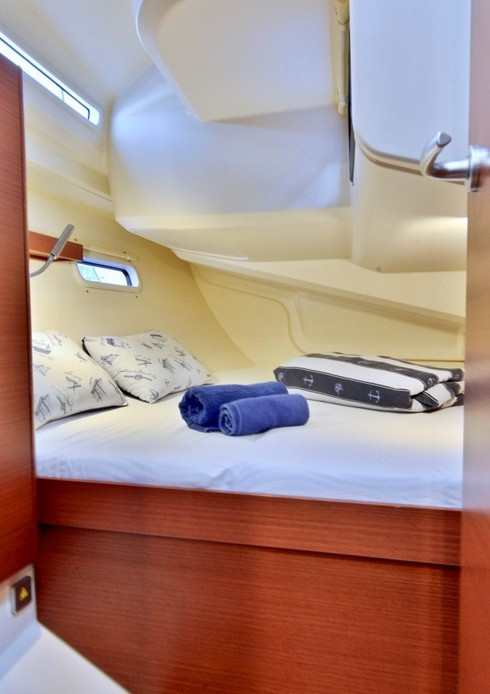 Yacht HANSE - 388 "Jolana"